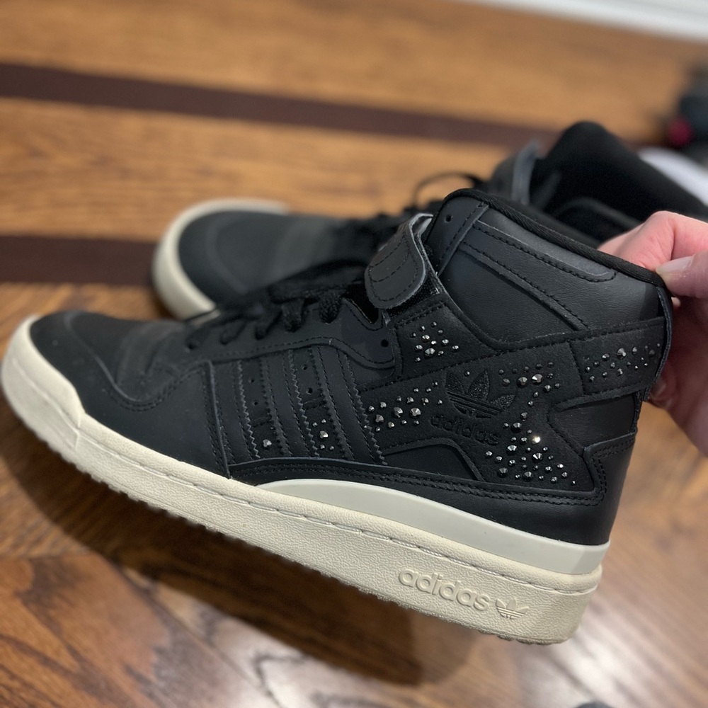 Adidas women’s high top sneakers size 9